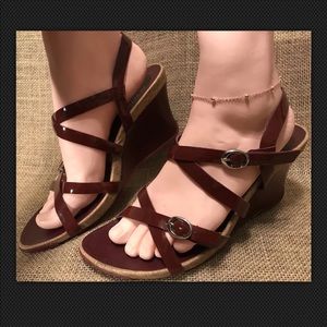 Kenneth Kole Reaction Leather Wedge Strap Size 9